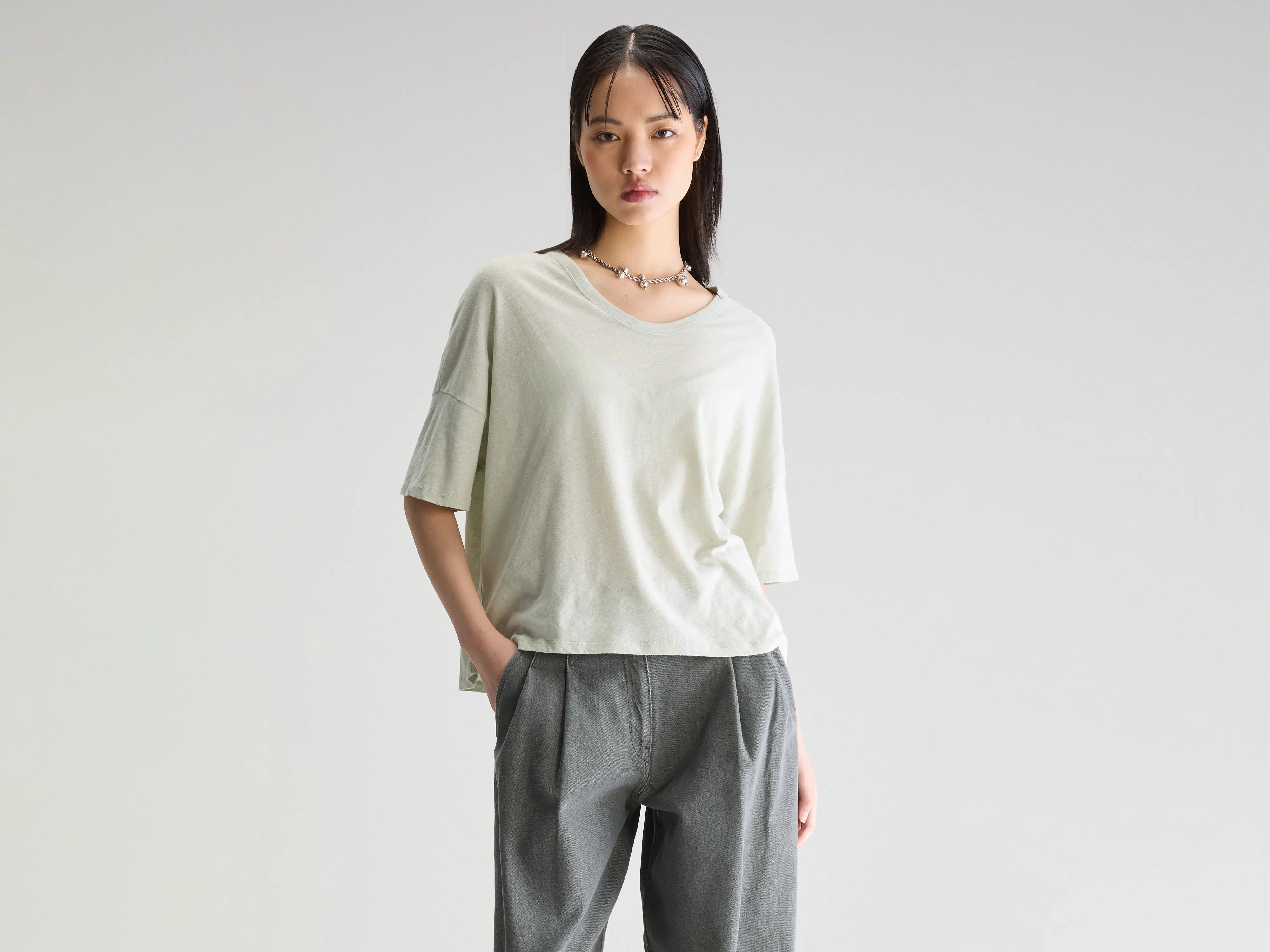 Vurdes short-sleeve t-shirt (251 / W / DESERT SAGE)-- Wool Fabric Cashmere Fabric Tweed Fabric Vurdes short-sleeve t-shirt (251 / W / DESERT SAGE)-- Wool Fabric Cashmere Fabric Tweed Fabric