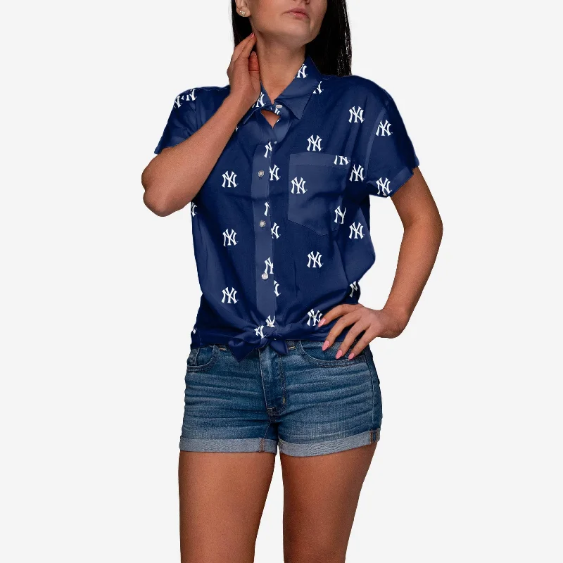 New York Yankees Logo Blast Womens Button Up Shirt-- Fleece Nylon Spandex