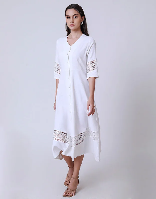 Lace Detail Linen Dress Crew Neckline Sporty