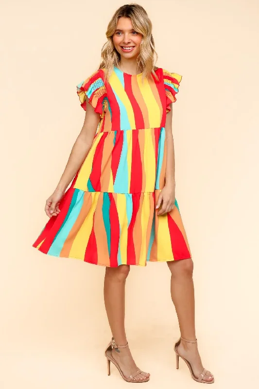 PLUS KNEE LENGTH WOVEN DRESS W/ SIDE POCKETS DETAIL Tunics Fashionable chic
