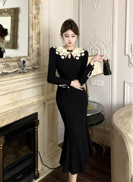 Elegant Long - sleeve Black Dress with Floral Collar Trim Floral Print girly