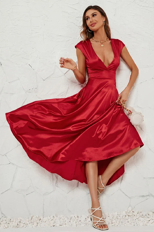 Red Deep V-neck Cap Sleeves Party Dress Turtleneck Neckline Stylish