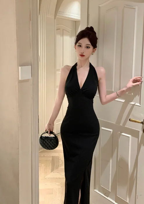 Elegant Deep V - neck Black Halter Mermaid - style Slit Dress empire Waist empire