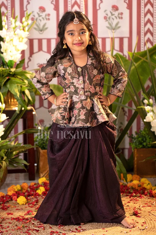 Girls Lehenga Choli Set in Black Georgette with Floral Patterned Jacket and Pleated Skirt for Parties Stand-Up Collar Roll-Neck Collar Turtle Neck Girls Lehenga Choli Set in Black Georgette with Floral Patterned Jacket and Pleated Skirt for Parties Stand-Up Collar Roll-Neck Collar Turtle Neck