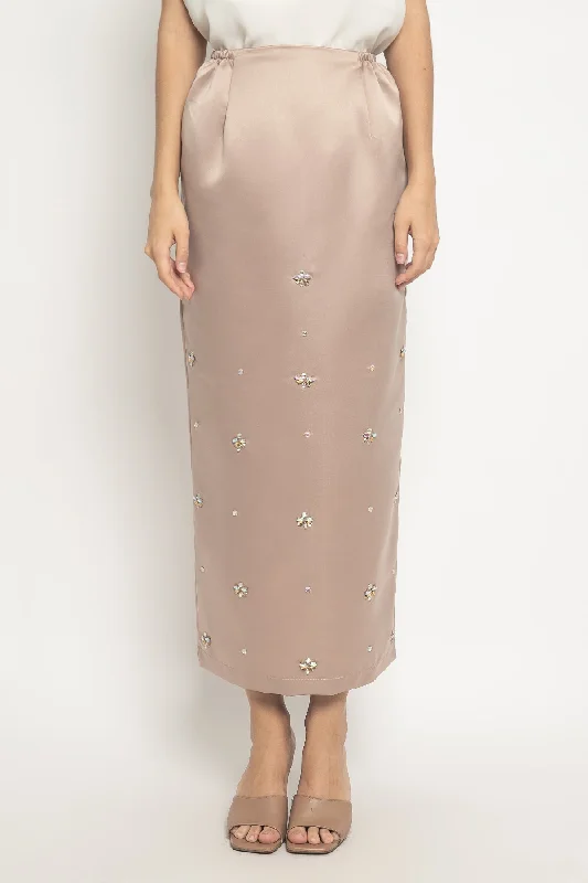 Lumiere Skirt in Latte ruffled skirt detail