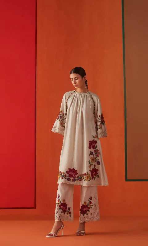 Ivory hibiscus applique kurta with pants Chic Faux Leather Pants