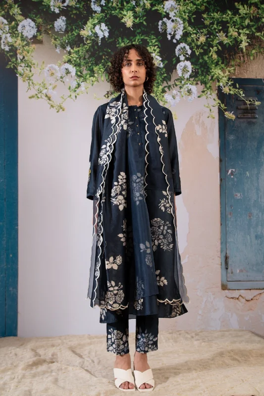 Indigo Kurta and Pant Set With Dupatta Formal Dress Pants