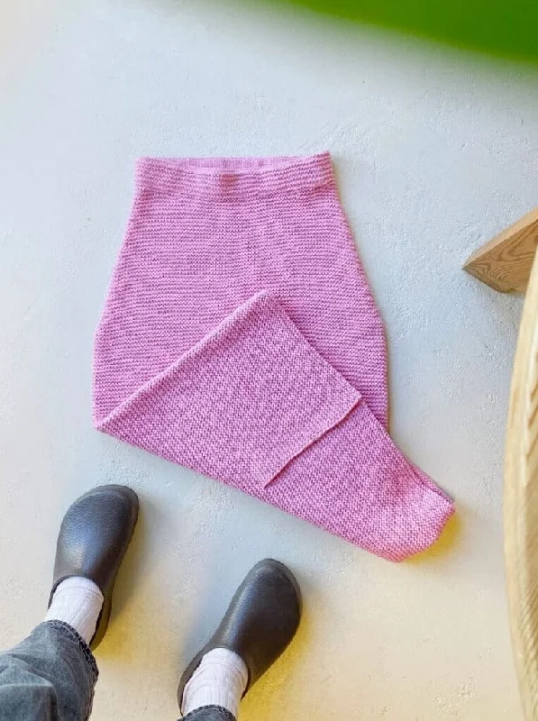 Nellie skirt by Spektakelstrik, knitting pattern ruffled skirt detail