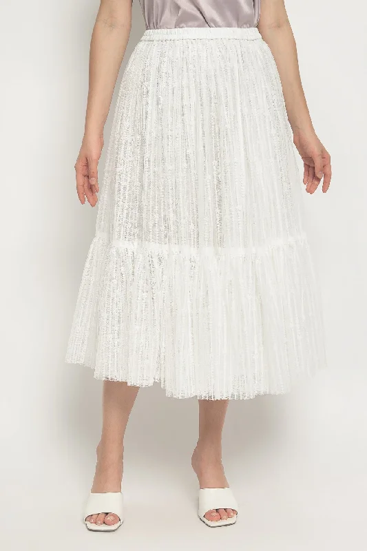 Melati Skirt in White relaxed fit skirt