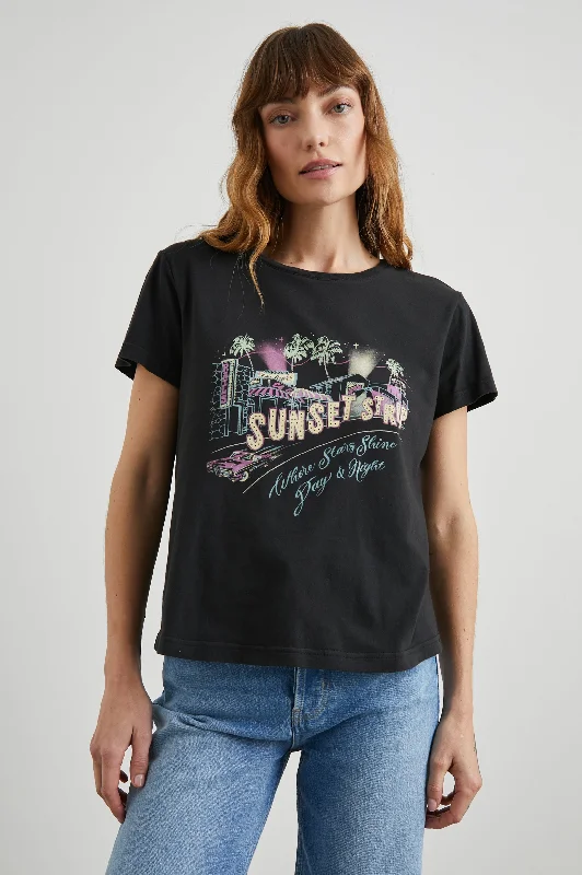 THE CLASSIC CREW T-SHIRT - SUNSET STRIP